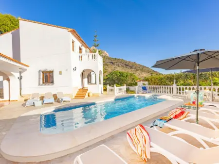 Villa spacieuse avec piscine privée, WiFi, climatisation et parking à Calpe - Photo 6