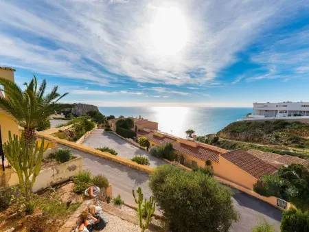 Bungalow charmant avec piscine partagée, vue mer, 2 ch, Benitachell - Photo 1