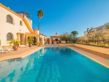 Villa avec piscine privée, terrasse & BBQ à Calpe, pour 6 pers., près des plages et commerces - Photo 3
