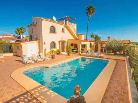 Villa avec piscine privée, terrasse & BBQ à Calpe, pour 6 pers., près des plages et commerces - Photo 4