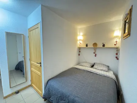 Studio rénové près des pistes avec balcon et casier à skis - Photo 4