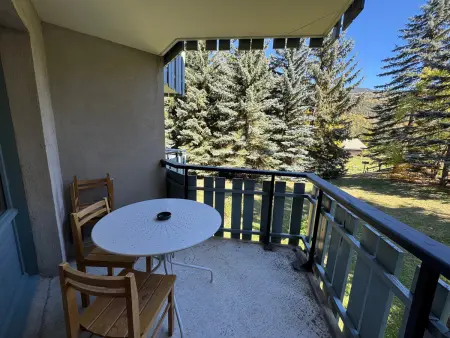 Studio rénové près des pistes avec balcon et casier à skis - Photo 6