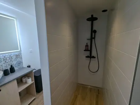 Charmante Maison 3* Près d'Orléans avec Confort et Wi-Fi - Photo 17