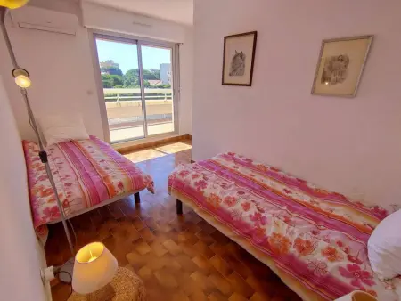 Agréable Appartement 3 Pièces avec Terrasse et Parking à Canet-Port - Photo 5