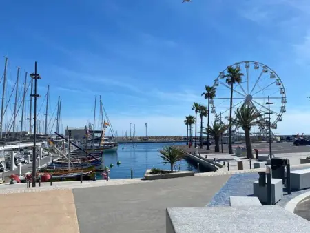 Agréable Appartement 3 Pièces avec Terrasse et Parking à Canet-Port - Photo 12