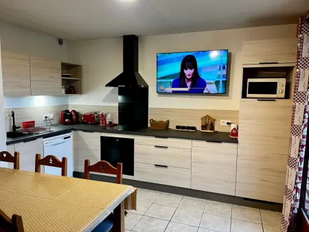 Chalet rénové 6 pers, TV connectée, WiFi, parking, animaux admis - Photo 1