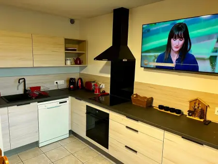 Chalet rénové 6 pers, TV connectée, WiFi, parking, animaux admis - Photo 3