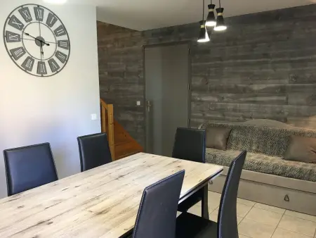 Chalet rénové 7 pers, 2 chambres, parking, animaux admis - Photo 2