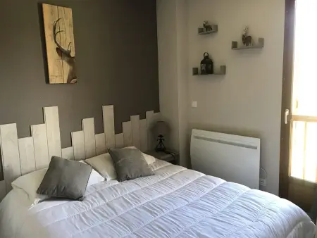 Chalet rénové 7 pers, 2 chambres, parking, animaux admis - Photo 6
