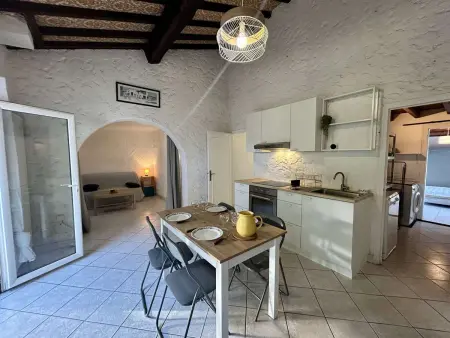 Maison de Vacances 3 Pièces avec Terrasse et Parking à Saint-Cyprien - Photo 3