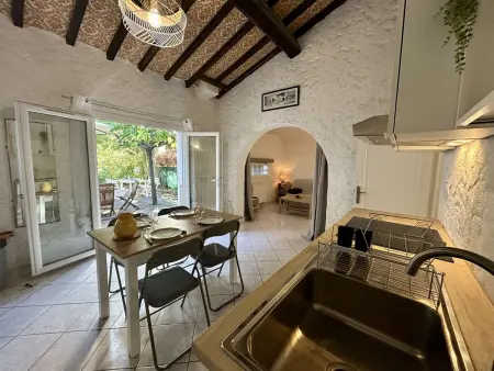 Maison de Vacances 3 Pièces avec Terrasse et Parking à Saint-Cyprien - Photo 4