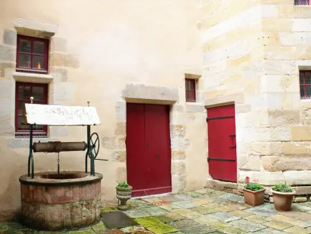Studio médiéval au cœur du village, proche commerces - Photo 5
