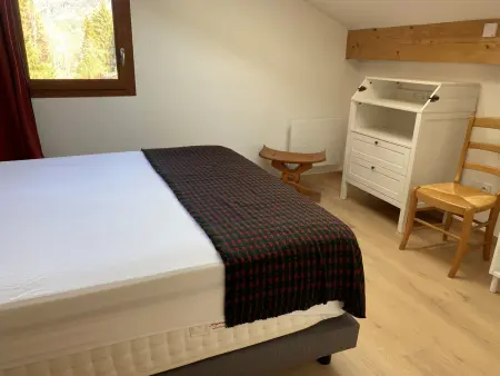 Duplex neuf 78m², 2 chambres, poêle, WIFI, parking, pour 5 pers. - Arâches-la-Frasse - Photo 10