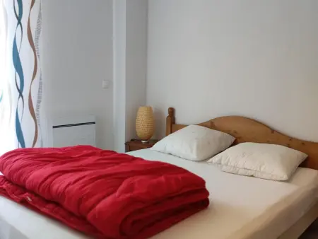 Chalet Mitoyen 7p avec Piscine, Sauna, Parking Gratuit et Proche Commerces - Photo 3