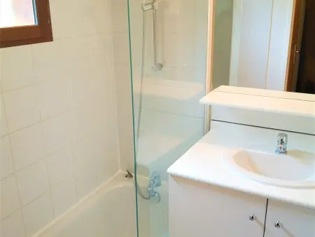 Chalet Mitoyen 7p avec Piscine, Sauna, Parking Gratuit et Proche Commerces - Photo 6