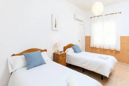 Chalets à Guardamar del Segura, Villa à Guardamar avec Accès Plage - Photo 18