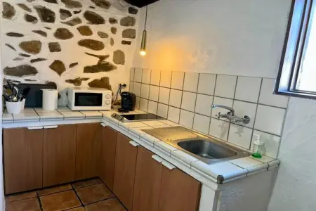 El Estanco Viejo - Casa Poleo, L'ancien magasin de tabac Poleo House avec piscine - Photo 3