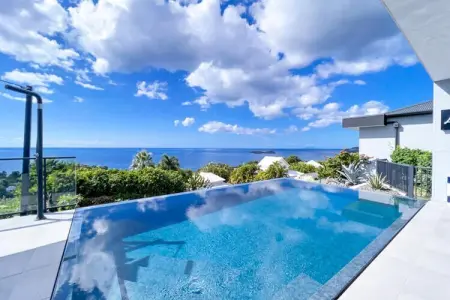 Maison à Bouillante, Villa à Bouillante avec piscine à débordement - Photo 1