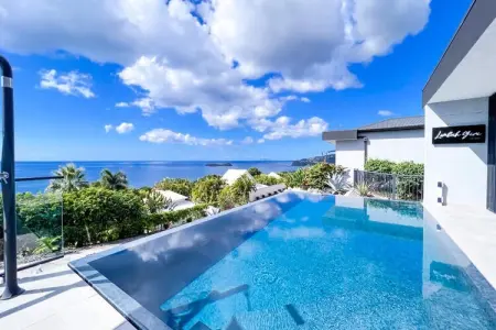Maison à Bouillante, Villa à Bouillante avec piscine à débordement - Photo 9