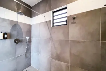 Maison à Bouillante, Villa à Bouillante avec piscine à débordement - Photo 29