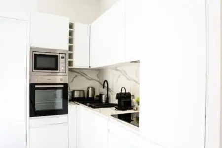 06bz - Appartement Moderne Au C&oelig;ur Du Port, Appartement à Nice près du Port Lympia - Photo 10
