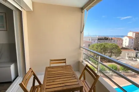 06ai - Beau Studio R&eacute;nov&eacute; - Vue Mer Et Piscine, Appartement à Golfe Juan près des plages - Photo 6