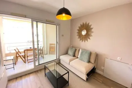 06ai - Beau Studio R&eacute;nov&eacute; - Vue Mer Et Piscine, Appartement à Golfe Juan près des plages - Photo 7