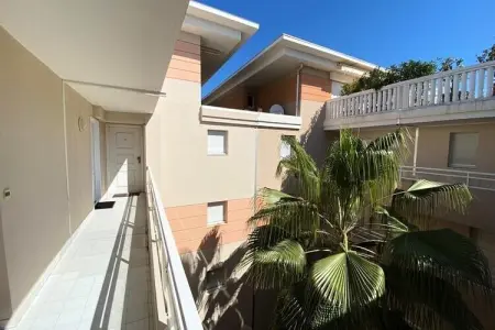 06ai - Beau Studio R&eacute;nov&eacute; - Vue Mer Et Piscine, Appartement à Golfe Juan près des plages - Photo 11