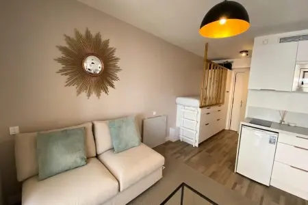 06ai - Beau Studio R&eacute;nov&eacute; - Vue Mer Et Piscine, Appartement à Golfe Juan près des plages - Photo 20
