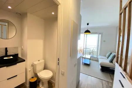 06ai - Beau Studio R&eacute;nov&eacute; - Vue Mer Et Piscine, Appartement à Golfe Juan près des plages - Photo 21