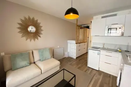06ai - Beau Studio R&eacute;nov&eacute; - Vue Mer Et Piscine, Appartement à Golfe Juan près des plages - Photo 22
