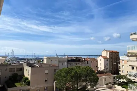06ai - Beau Studio R&eacute;nov&eacute; - Vue Mer Et Piscine, Appartement à Golfe Juan près des plages - Photo 25