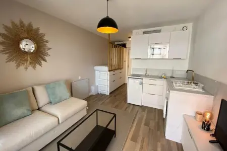 06ai - Beau Studio R&eacute;nov&eacute; - Vue Mer Et Piscine, Appartement à Golfe Juan près des plages - Photo 28