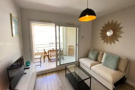 06ai - Beau Studio R&eacute;nov&eacute; - Vue Mer Et Piscine, Appartement à Golfe Juan près des plages - Photo 31
