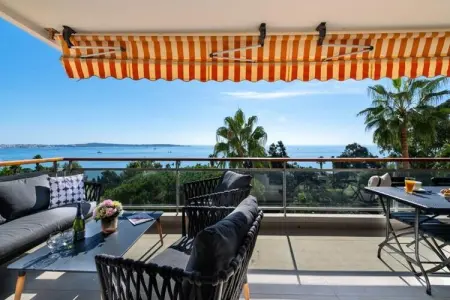 Résidence 4p Vue Mer, R&eacute;sidence De Standing Avec Piscine & Tennis, Appartement à Golfe-Juan avec vue sur la mer - Photo 16