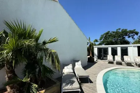 Résidence La Perle Rose Villa Standing 5 &eacute;toiles Avec Piscine Jacuzzi Et Superbe Vue, Villa à Aigues-Mortes avec Piscine & Vue - Photo 18