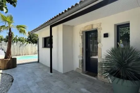 Résidence La Perle Rose Villa Standing 5 &eacute;toiles Avec Piscine Jacuzzi Et Superbe Vue, Villa à Aigues-Mortes avec Piscine & Vue - Photo 19