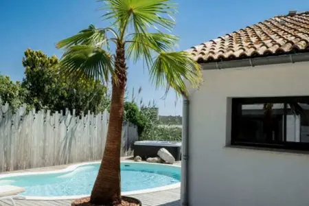 Résidence La Perle Rose Villa Standing 5 &eacute;toiles Avec Piscine Jacuzzi Et Superbe Vue, Villa à Aigues-Mortes avec Piscine & Vue - Photo 27