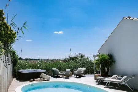 Résidence La Perle Rose Villa Standing 5 &eacute;toiles Avec Piscine Jacuzzi Et Superbe Vue, Villa à Aigues-Mortes avec Piscine & Vue - Photo 120