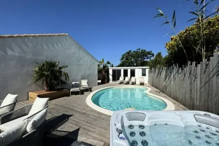 Résidence La Perle Rose Villa Standing 5 &eacute;toiles Avec Piscine Jacuzzi Et Superbe Vue, Villa à Aigues-Mortes avec Piscine & Vue - Photo 180