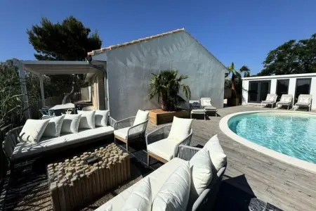 Résidence La Perle Rose Villa Standing 5 &eacute;toiles Avec Piscine Jacuzzi Et Superbe Vue, Villa à Aigues-Mortes avec Piscine & Vue - Photo 184