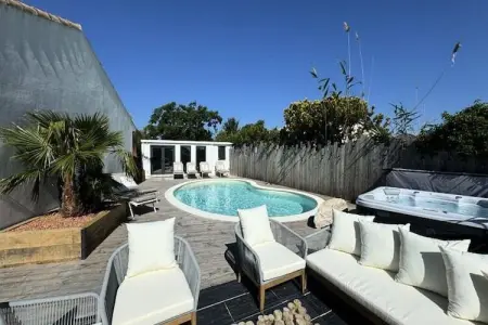 Résidence La Perle Rose Villa Standing 5 &eacute;toiles Avec Piscine Jacuzzi Et Superbe Vue, Villa à Aigues-Mortes avec Piscine & Vue - Photo 187