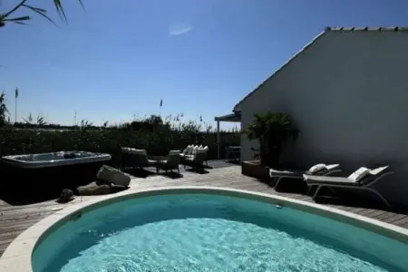 Résidence La Perle Rose Villa Standing 5 &eacute;toiles Avec Piscine Jacuzzi Et Superbe Vue, Villa à Aigues-Mortes avec Piscine & Vue - Photo 193