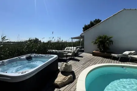 Résidence La Perle Rose Villa Standing 5 &eacute;toiles Avec Piscine Jacuzzi Et Superbe Vue, Villa à Aigues-Mortes avec Piscine & Vue - Photo 195