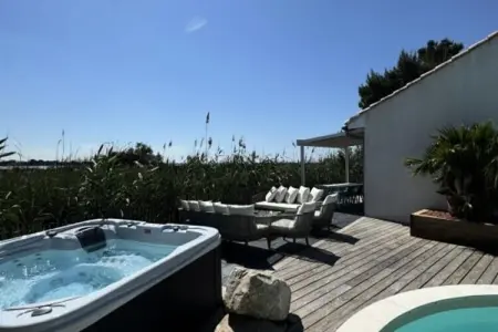 Résidence La Perle Rose Villa Standing 5 &eacute;toiles Avec Piscine Jacuzzi Et Superbe Vue, Villa à Aigues-Mortes avec Piscine & Vue - Photo 196