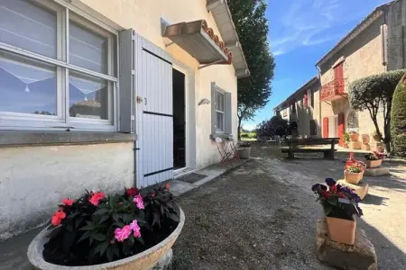 Résidence La Maison De Constance - Charmante Maison Proven&ccedil;ale 3 Chambres, Maison à Aigues-Mortes près des Plages - Photo 1