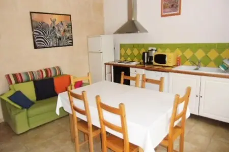 Résidence La Maison De Constance - Charmante Maison Proven&ccedil;ale 3 Chambres, Maison à Aigues-Mortes près des Plages - Photo 8