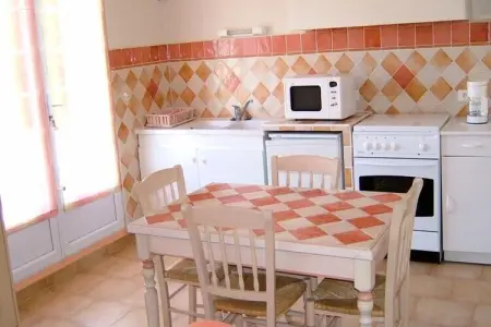 Résidence G&icirc;te De La Cave - Charmant G&icirc;te Proven&ccedil;al Avec Une Chambre, Ferme à Aigues-Mortes près de la plage - Photo 10