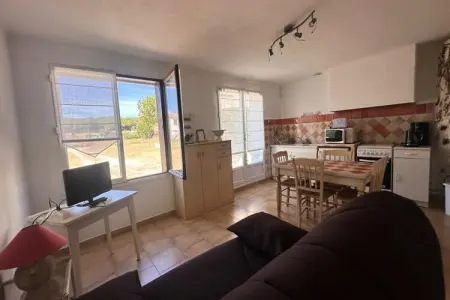 Résidence G&icirc;te De La Cave - Charmant G&icirc;te Proven&ccedil;al Avec Une Chambre, Ferme à Aigues-Mortes près de la plage - Photo 12