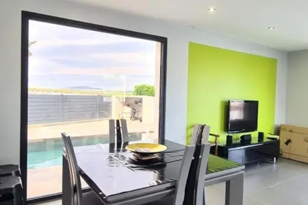 Le Luxe Entre Mer Et &eacute;tang Soir&eacute;es Interdites, Villa près de la Plage avec Piscine et Jacuzzi - Photo 2